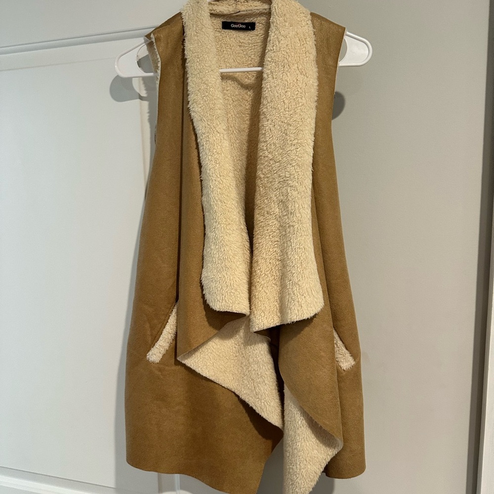 GeeGee Tan and Cream Vest Sherpa Camel Size L